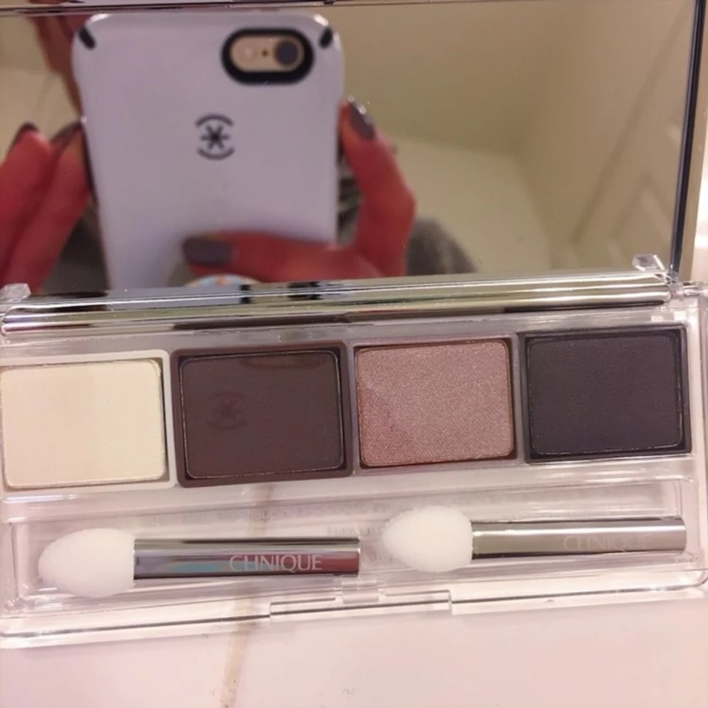 Clinique neutral eyeshadow palette